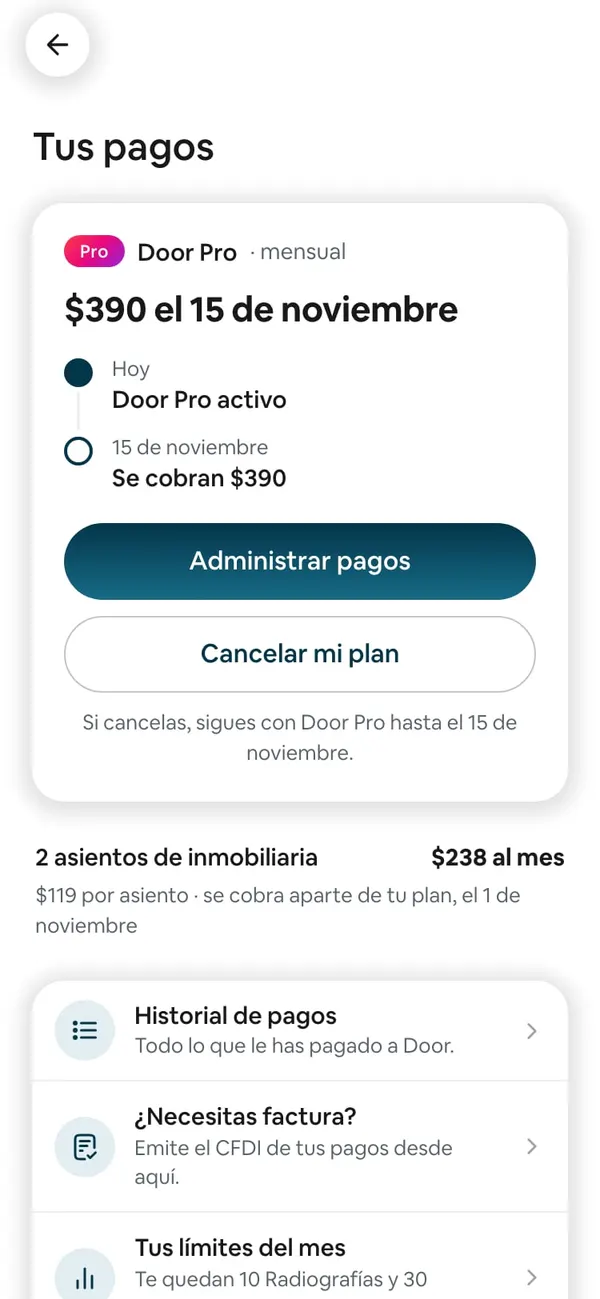 Tus pagos de una administradora de equipo: debajo de la tarjeta de Door Pro, el renglón 2 asientos de inmobiliaria, $238 al mes, «$119 por asiento · se cobra aparte de tu plan, el 1 de noviembre»