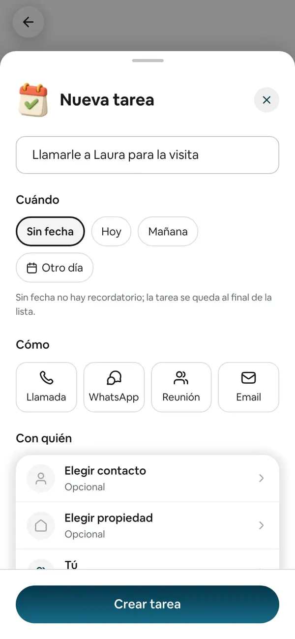 Hoja «Nueva tarea» con «Llamarle a Laura para la visita» escrito, Cuándo en Sin fecha, Cómo y Con quién