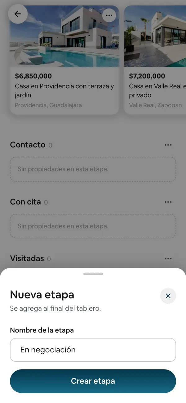 Hoja «Nueva etapa» («Se agrega al final del tablero.») con «En negociación» escrito y el botón Crear etapa